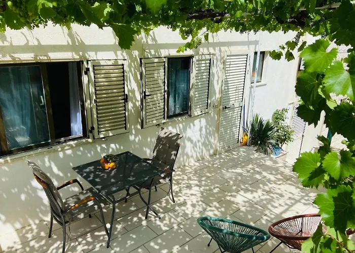 Apartman Tri Zala Žrnovo