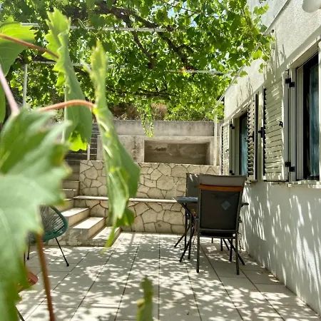 Apartment Tri Zala Zrnovo